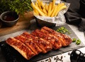 Men&Atilde;&ordm; individual costilla barbacoa.jpg